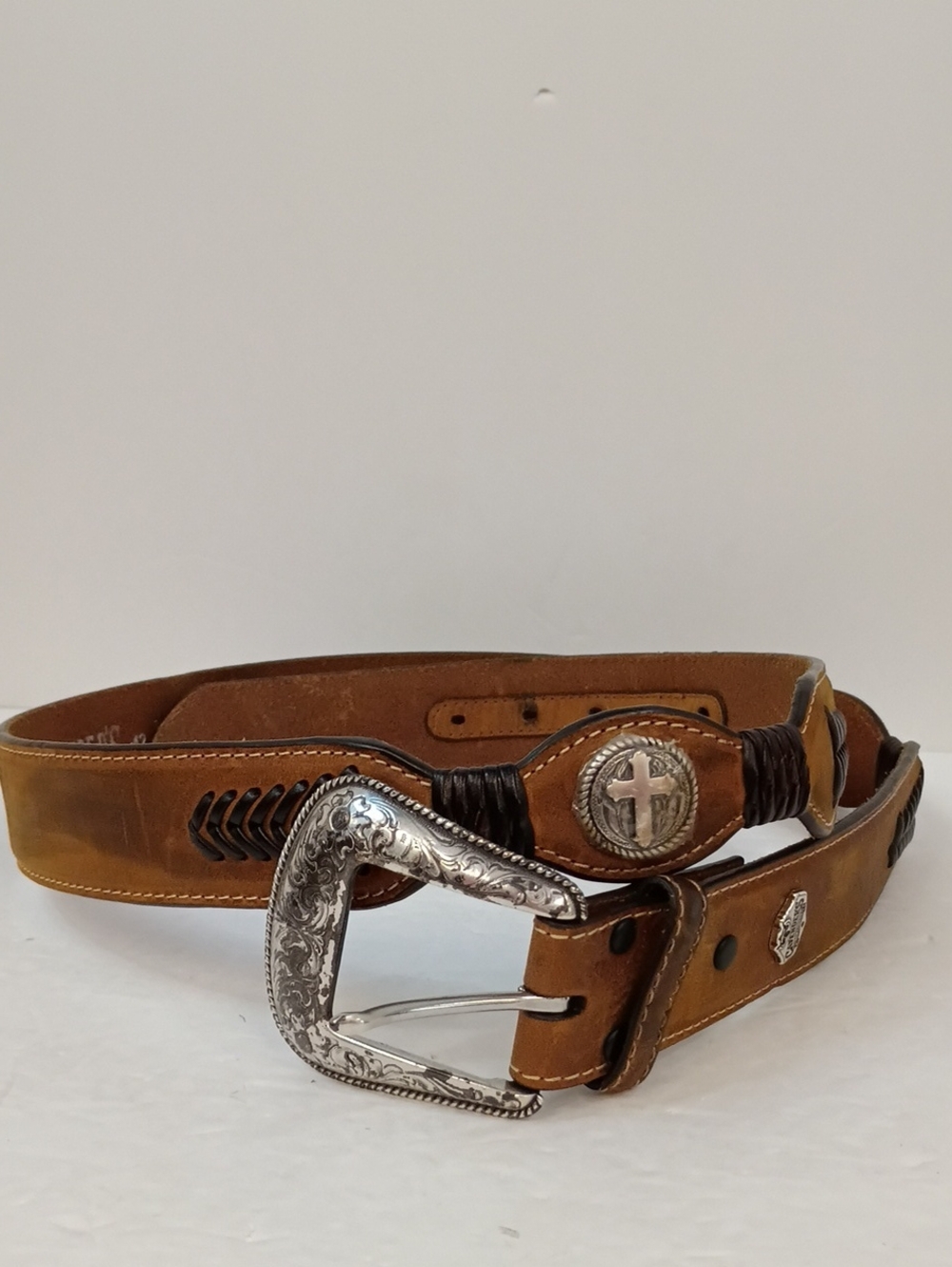 Cavender's Brown Leather Western Concho Belt Size 42 - Picture 3 of 8